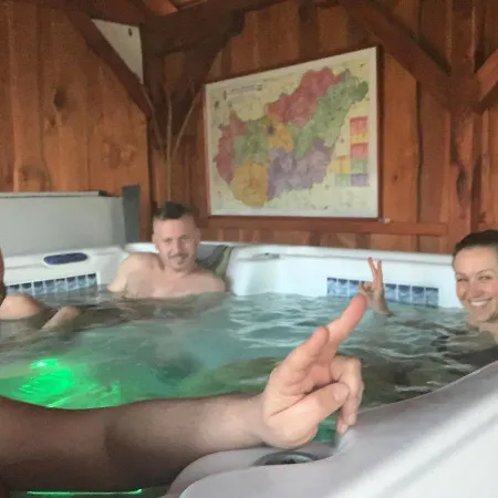 Hébergement de vacances Jakuzzis,szaunás,kerkavendégház-őrség-csesztreg-kerkaujfalu Csesztreg