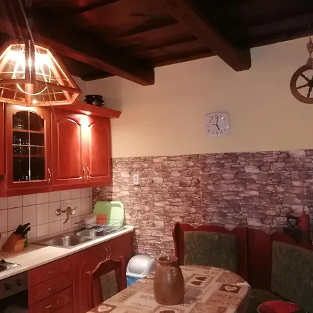 Nyaraló Jakuzzis,szaunás,kerkavendégház-őrség-csesztreg-kerkaujfalu Csesztreg