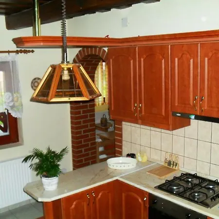 Holiday home Jakuzzis,szaunas,kerkavendeghaz-orseg-csesztreg-kerkaujfalu *